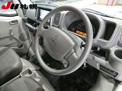 Mitsubishi Minicab Van
