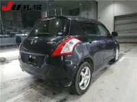 Suzuki SWIFT лот № 10 оценка R  с аукциона в Японии 1