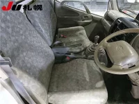 Hino DUTRO лот № 2301 оценка R  с аукциона в Японии 4