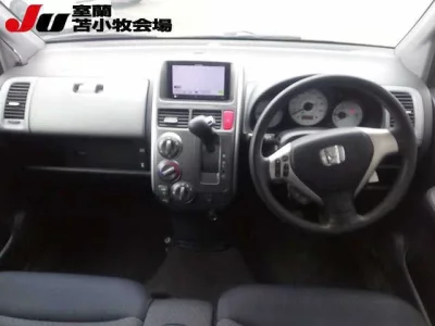 Honda Mobilio Spike