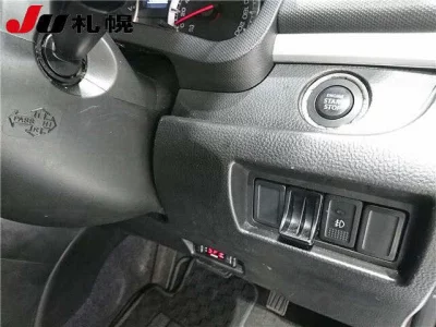 Suzuki SWIFT  с аукциона в Японии