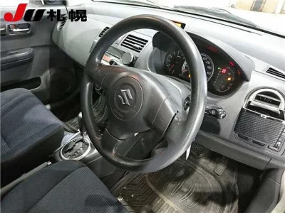 Suzuki SWIFT  с аукциона в Японии