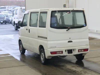 Mitsubishi Minicab Van