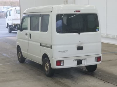 Mitsubishi Minicab Van