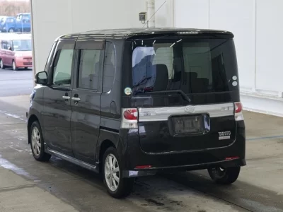 Daihatsu TANTO  с аукциона в Японии