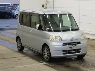 Daihatsu TANTO  с аукциона в Японии