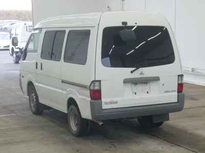 Mitsubishi DELICA  с аукциона в Японии