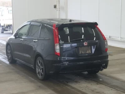 Honda STREAM  с аукциона в Японии