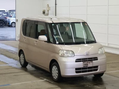 Daihatsu TANTO  с аукциона в Японии