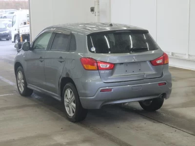 Mitsubishi RVR