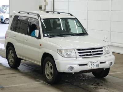 Mitsubishi Pajero iO
