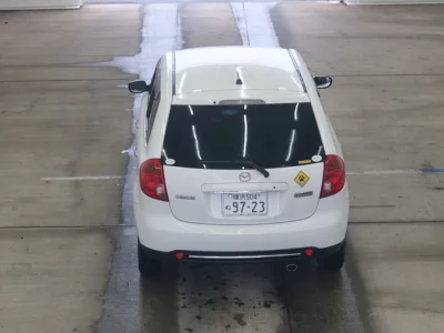 Mazda VERISA  с аукциона в Японии