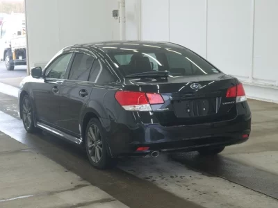 Subaru LEGACY B4