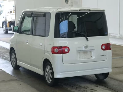 Daihatsu TANTO  с аукциона в Японии