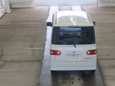 Daihatsu TANTO  с аукциона в Японии