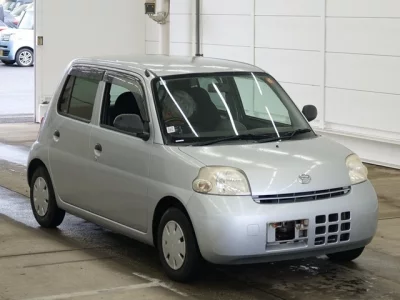 Daihatsu Esse  с аукциона в Японии