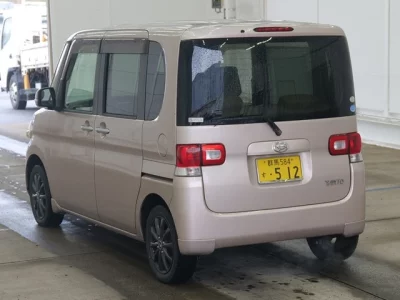 Daihatsu TANTO  с аукциона в Японии