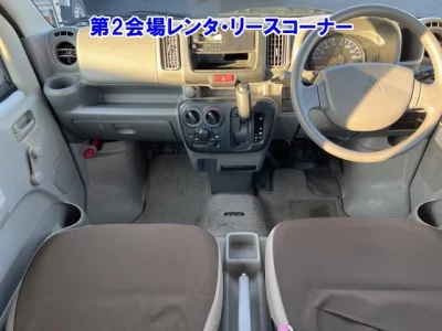 Mitsubishi Minicab Van