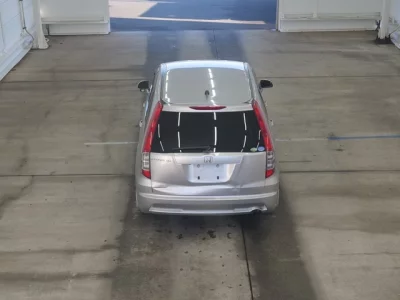 Honda STREAM  с аукциона в Японии