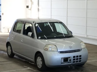 Daihatsu Esse