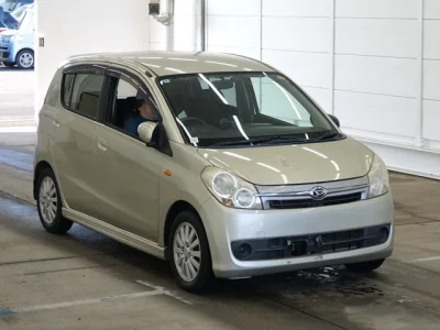Daihatsu MIRA  с аукциона в Японии