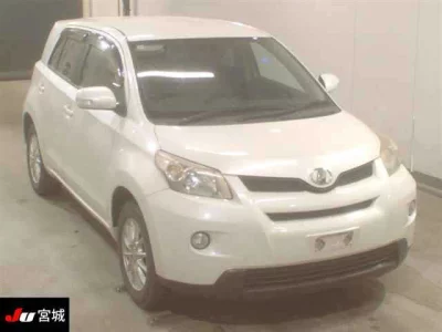 Toyota IST