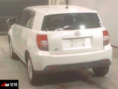 Toyota IST