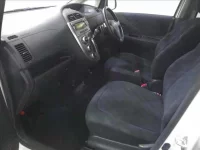 Toyota RACTIS лот № 4072 оценка 3.5  с аукциона в Японии 2