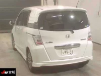 Honda FREED лот № 4073 оценка 3  с аукциона в Японии 1