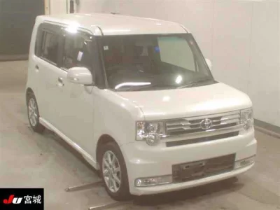 Toyota PIXIS SPACE