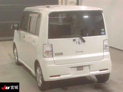 Toyota PIXIS SPACE