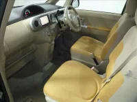 Toyota PORTE лот № 4274 оценка 3  с аукциона в Японии 2