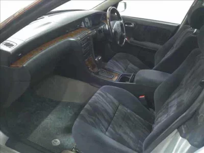Nissan LAUREL