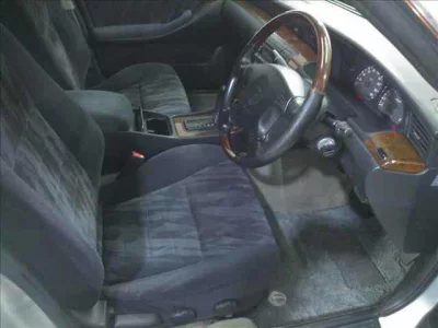 Nissan Laurel