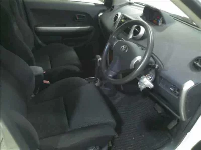 Toyota IST  с аукциона в Японии