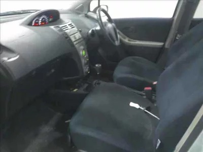 Toyota VITZ  с аукциона в Японии