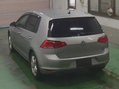 Volkswagen Golf  с аукциона в Японии