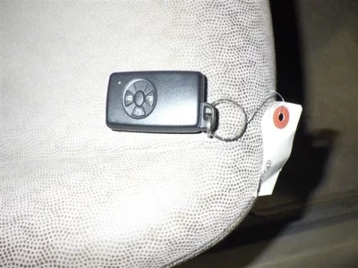 Toyota COROLLA AXIO  с аукциона в Японии