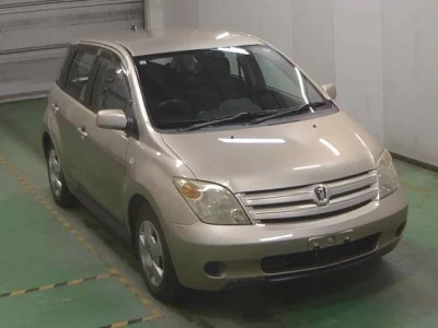 Toyota IST