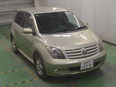 Toyota IST  с аукциона в Японии