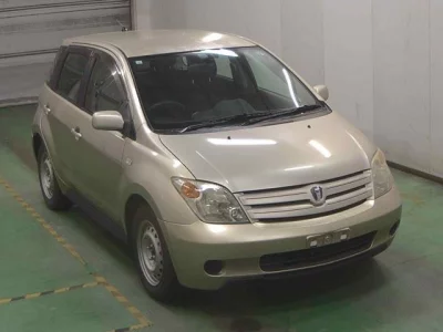 Toyota IST  с аукциона в Японии