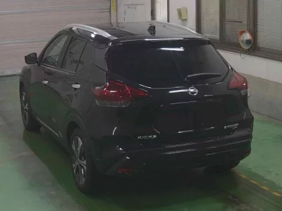 Nissan KICKS