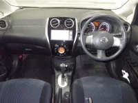 Nissan NOTE лот № 93 оценка 3.5  с аукциона в Японии 2