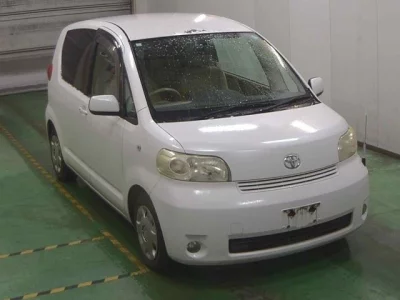 Toyota PORTE  с аукциона в Японии