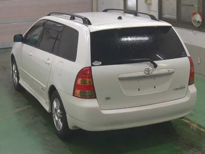 Toyota COROLLA FIELDER  с аукциона в Японии