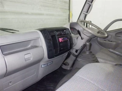 Toyota DYNA  с аукциона в Японии