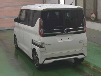Nissan ROOX