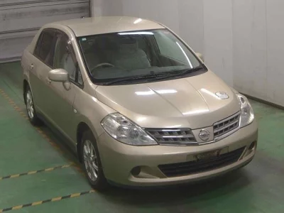 Nissan Tiida Latio