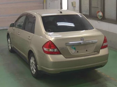 Nissan Tiida Latio
