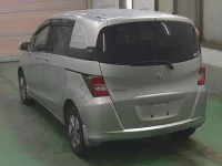Honda FREED лот № 1545 оценка 3.5  с аукциона в Японии 1